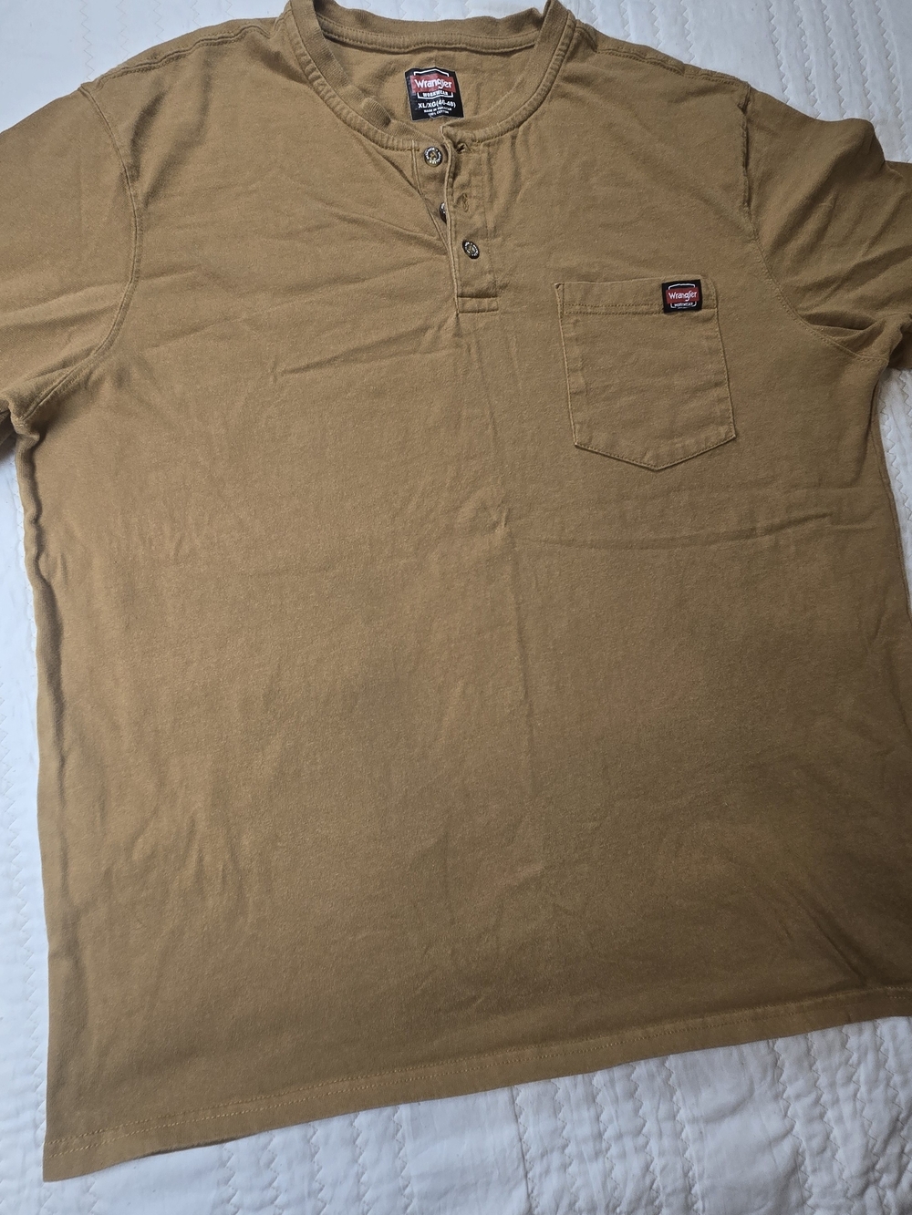 Wrangler Men's Caramel Henley Pocket Tee